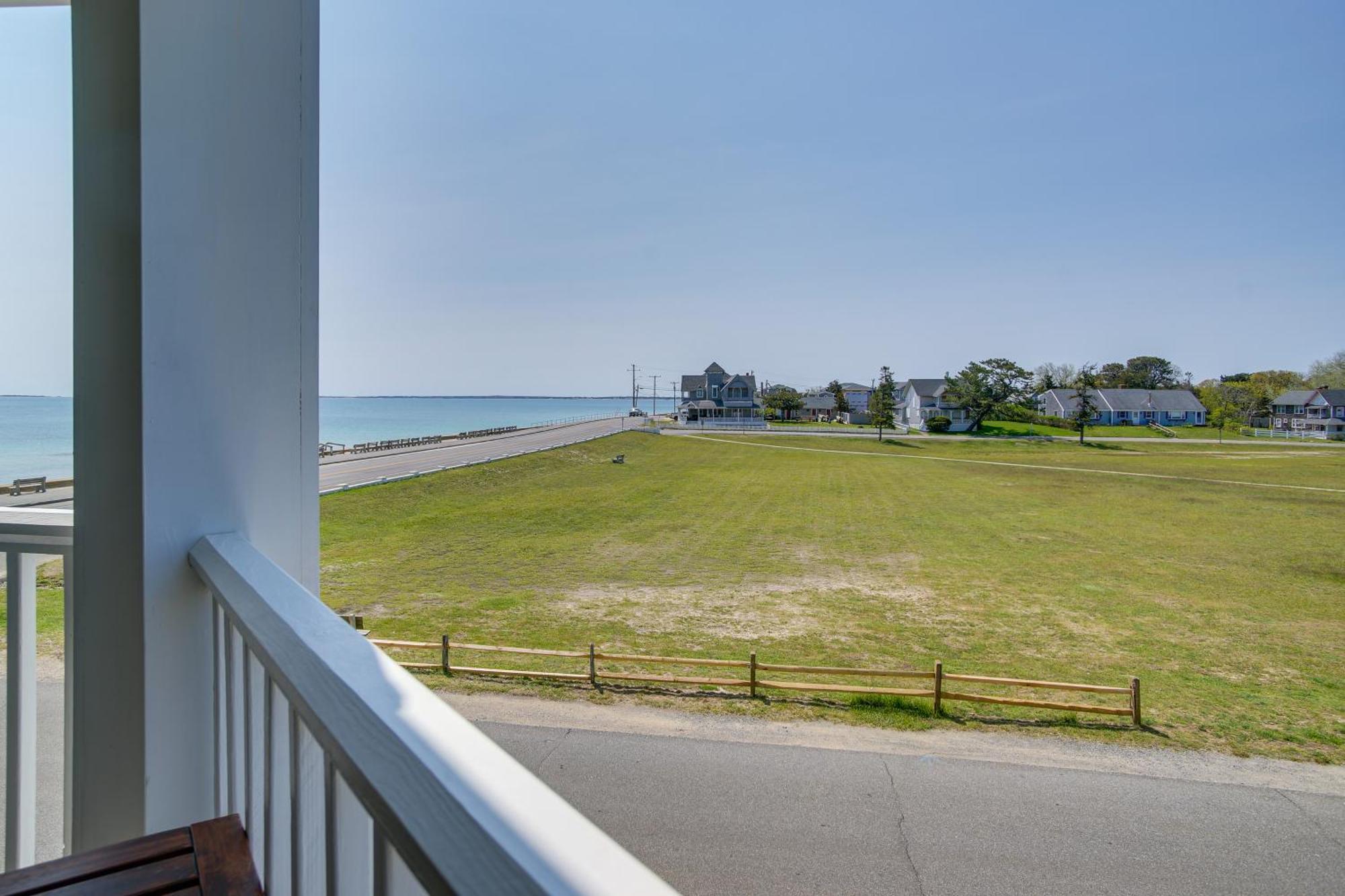 Breezy Oak Bluffs Condo - Steps To Inkwell Beach! Ngoại thất bức ảnh